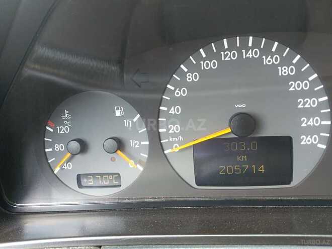 Mercedes E 200 1999, 215,000 km - 2.0 l - Bakı