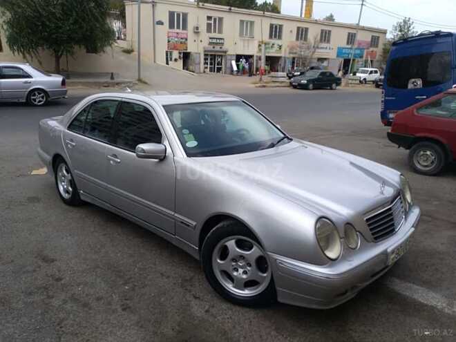 Mercedes E 200 1999, 215,000 km - 2.0 l - Bakı