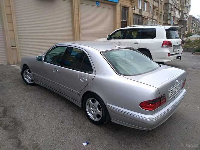 Mercedes E 200 1999, 215,000 km - 2.0 l - Bakı