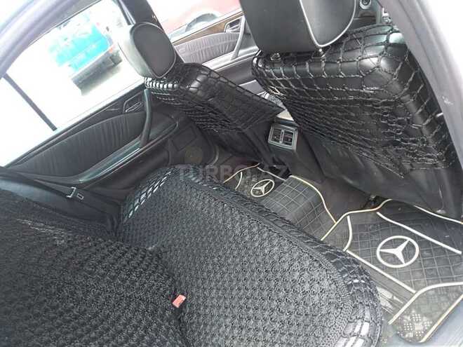 Mercedes E 200 1999, 215,000 km - 2.0 l - Bakı
