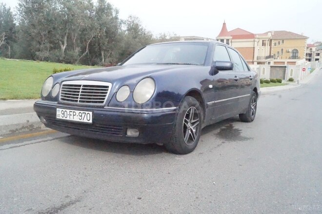 Mercedes E 220 1996, 370,000 km - 2.2 л - Bakı