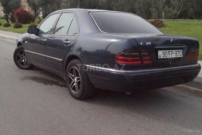 Mercedes E 220 1996, 370,000 km - 2.2 л - Bakı