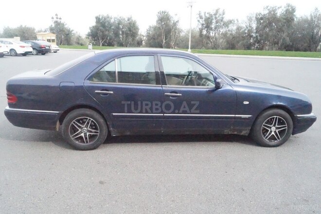 Mercedes E 220 1996, 370,000 km - 2.2 л - Bakı