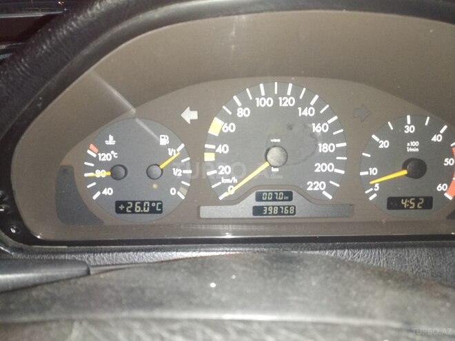 Mercedes C 220 1999, 260,000 km - 2.2 l - Bakı