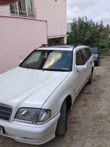 Mercedes C 220 1999, 260,000 km - 2.2 l - Bakı