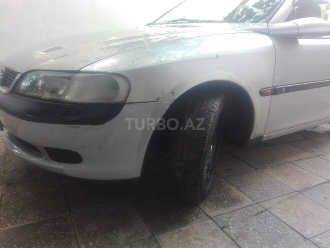 Opel Vectra 1999, 310,000 km - 1.8 л - Quba