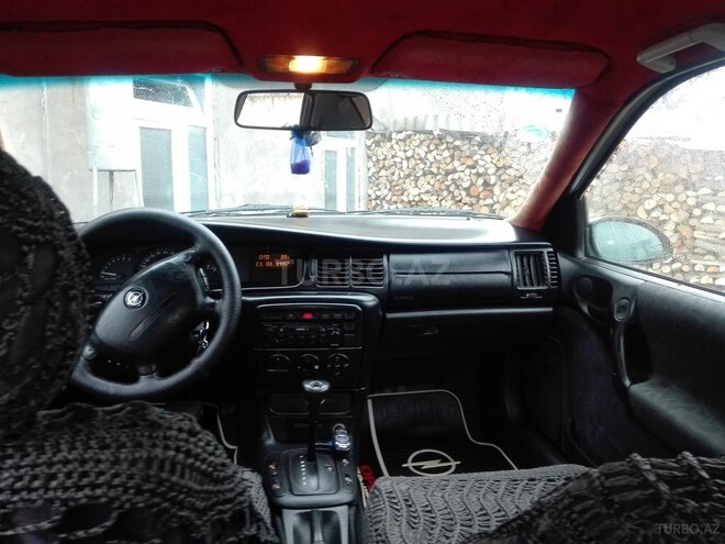 Opel Vectra 1999, 310,000 km - 1.8 л - Quba