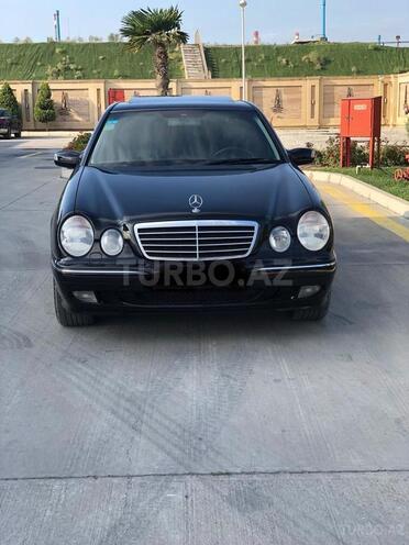 Mercedes E 320 2001, 290,000 km - 3.2 l - Bakı