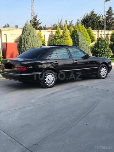 Mercedes E 320 2001, 290,000 km - 3.2 l - Bakı