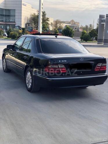 Mercedes E 320 2001, 290,000 km - 3.2 l - Bakı