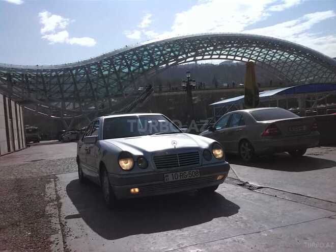 Mercedes E 230 1996, 373,000 km - 2.3 л - Bakı