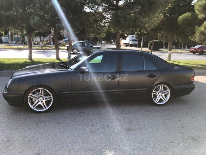 Mercedes E 230 1995, 345,678 km - 2.3 l - Sumqayıt