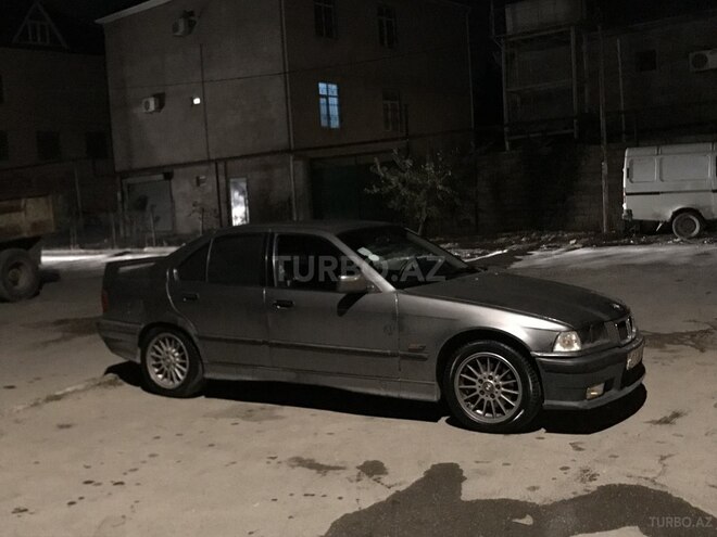 BMW 320 1992, 300,000 km - 2.0 l - Bakı