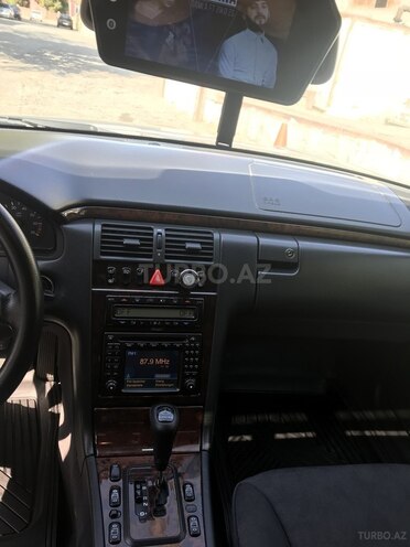 Mercedes E 280 2000, 199,000 km - 2.8 л - Bakı