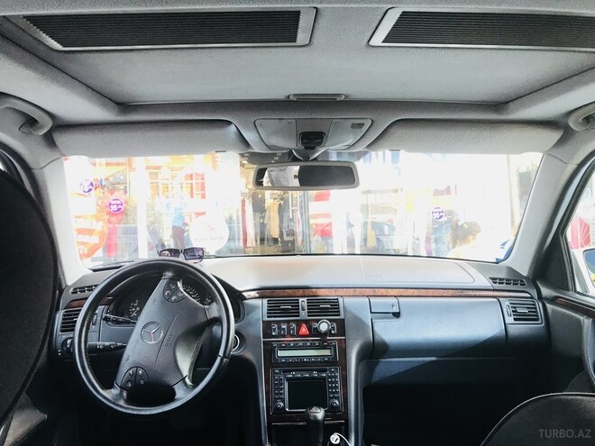 Mercedes E 280 2000, 199,000 km - 2.8 л - Bakı
