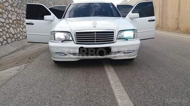 Mercedes C 200 1998, 286,000 km - 2.0 l - Bakı
