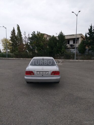 Mercedes E 200 1996, 308,888 km - 2.0 l - Yevlax