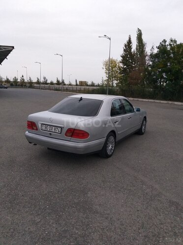 Mercedes E 200 1996, 308,888 km - 2.0 l - Yevlax