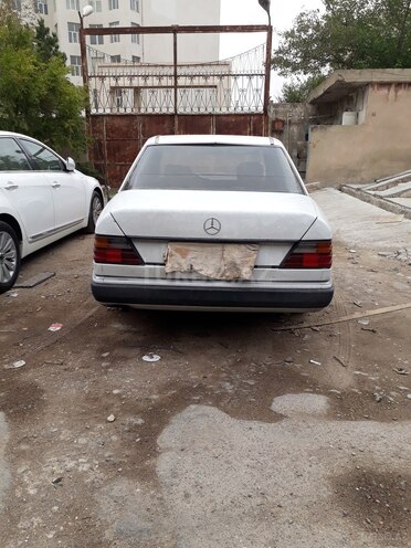Mercedes E 200 1993, 309,931 km - 0.2 l - Bakı