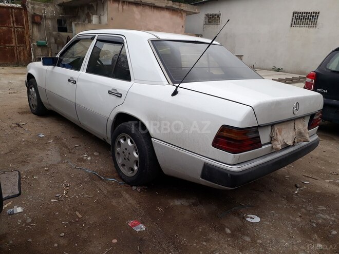 Mercedes E 200 1993, 309,931 km - 0.2 l - Bakı