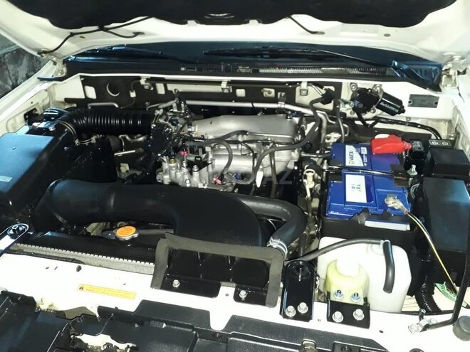 Mitsubishi Pajero 2011, 84,000 km - 3.5 l - Bakı