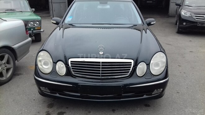 Mercedes E 240 2003, 335,000 km - 2.6 l - Bakı