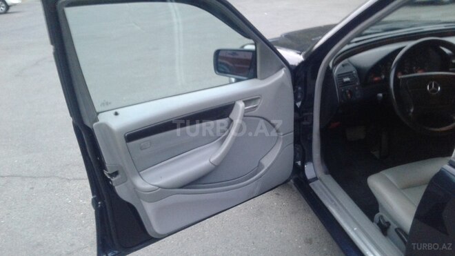 Mercedes C 200 2000, 279,358 km - 2.0 l - Bakı