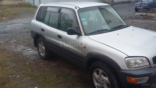 Toyota RAV4 1996, 229,000 km - 2.0 l - Qax