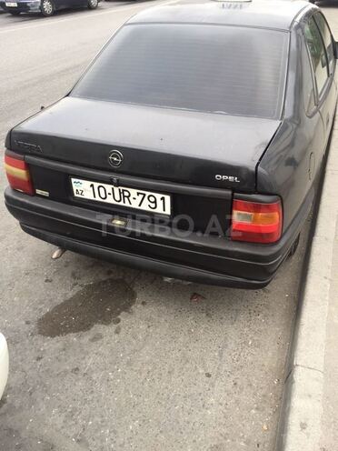 Opel Vectra 1993, 300,000 km - 1.6 л - Bakı