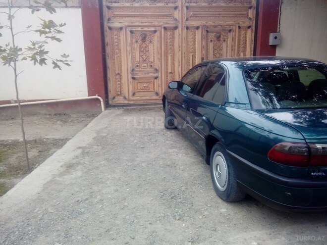 Opel Omega 1998, 280,000 km - 2.0 l - Biləsuvar