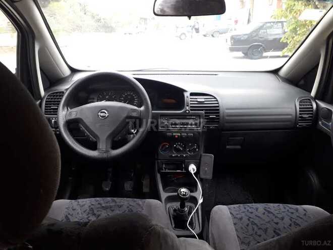 Opel Zafira 1999, 290,000 km - 1.8 l - 