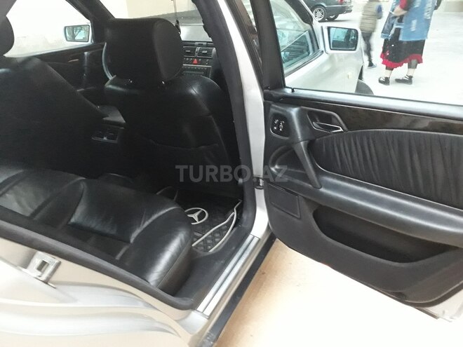 Mercedes E 320 1997, 436,000 km - 3.2 л - Bakı