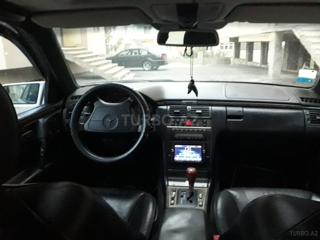 Mercedes E 320 1997, 436,000 km - 3.2 л - Bakı