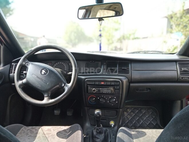 Opel Vectra 1997, 352,000 km - 1.6 l - Qax