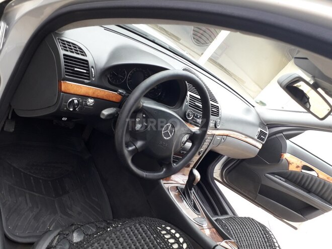 Mercedes E 270 2004, 322,000 km - 2.7 l - Bakı
