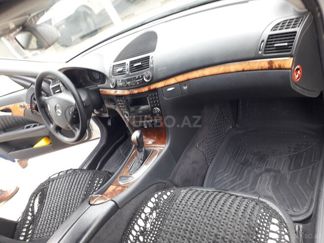 Mercedes E 270 2004, 322,000 km - 2.7 l - Bakı