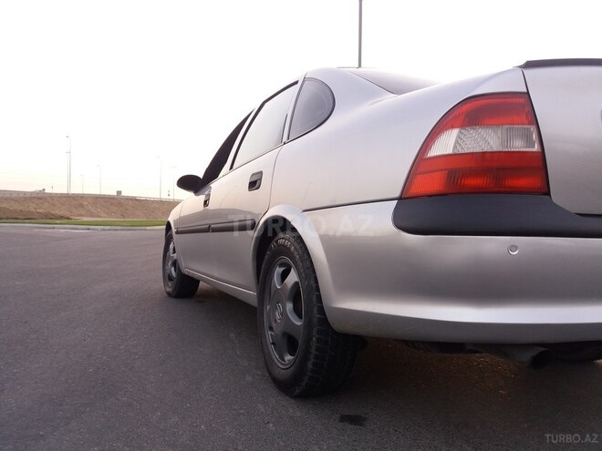 Opel Vectra 1998, 310,000 km - 1.6 l - Bakı