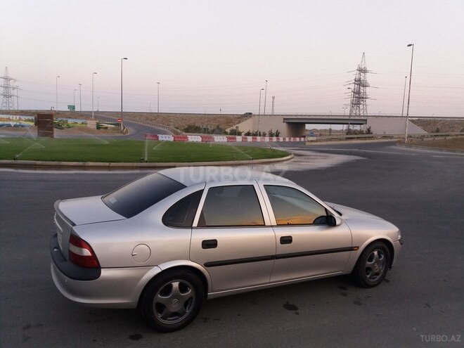 Opel Vectra 1998, 310,000 km - 1.6 l - Bakı
