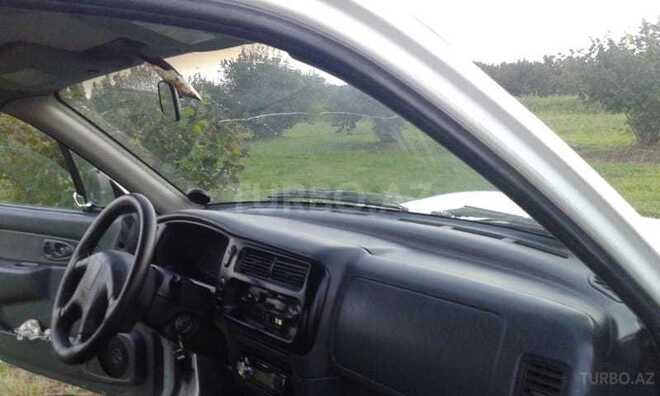 Mitsubishi L200 2006, 324,620 km - 2.5 l - Qax