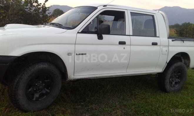 Mitsubishi L200 2006, 324,620 km - 2.5 l - Qax