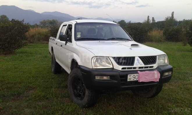 Mitsubishi L200 2006, 324,620 km - 2.5 l - Qax