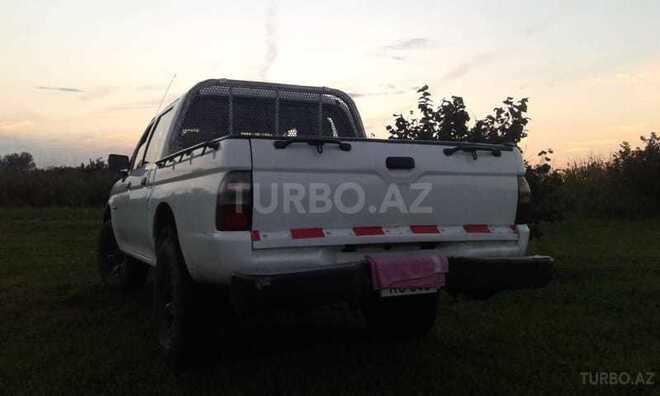 Mitsubishi L200 2006, 324,620 km - 2.5 l - Qax