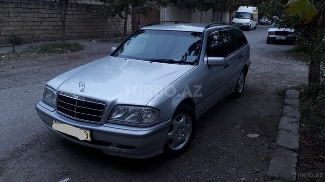Mercedes C 220 2000, 220,000 km - 2.2 л - İmişli
