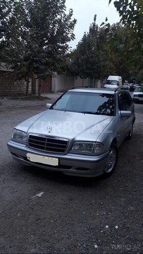 Mercedes C 220 2000, 220,000 km - 2.2 л - İmişli