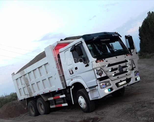 HOWO Sinotruk 2013, 241,000 km - 9.0 l - Bakı