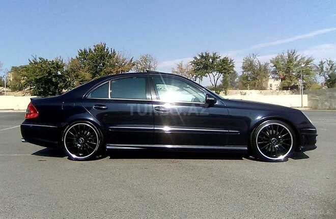 Mercedes E 350 2004, 212,000 km - 3.5 l - Bakı