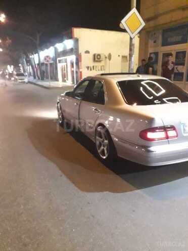 Mercedes E 320 2000, 300,000 km - 3.2 l - Bakı