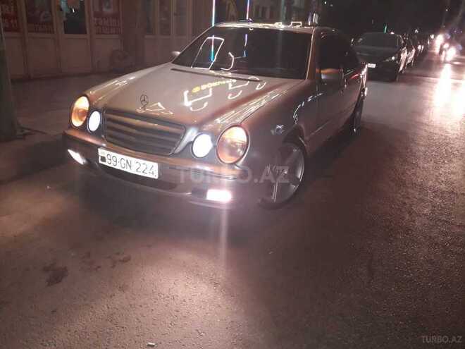 Mercedes E 320 2000, 300,000 km - 3.2 l - Bakı