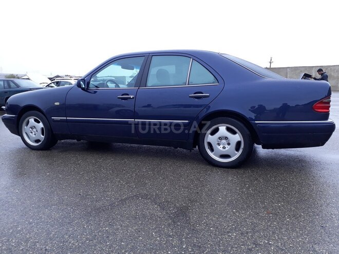Mercedes E 240 1998, 299,500 km - 2.4 l - Xırdalan