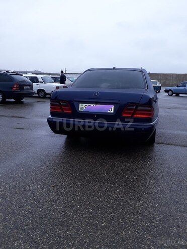 Mercedes E 240 1998, 299,500 km - 2.4 l - Xırdalan